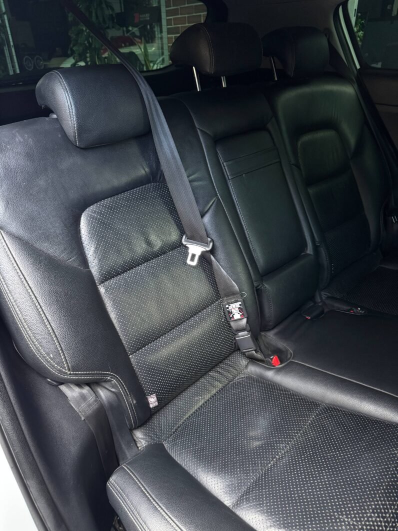 
								KIA SPORTAGE DESIRE 2.0 AT 4X2 full									