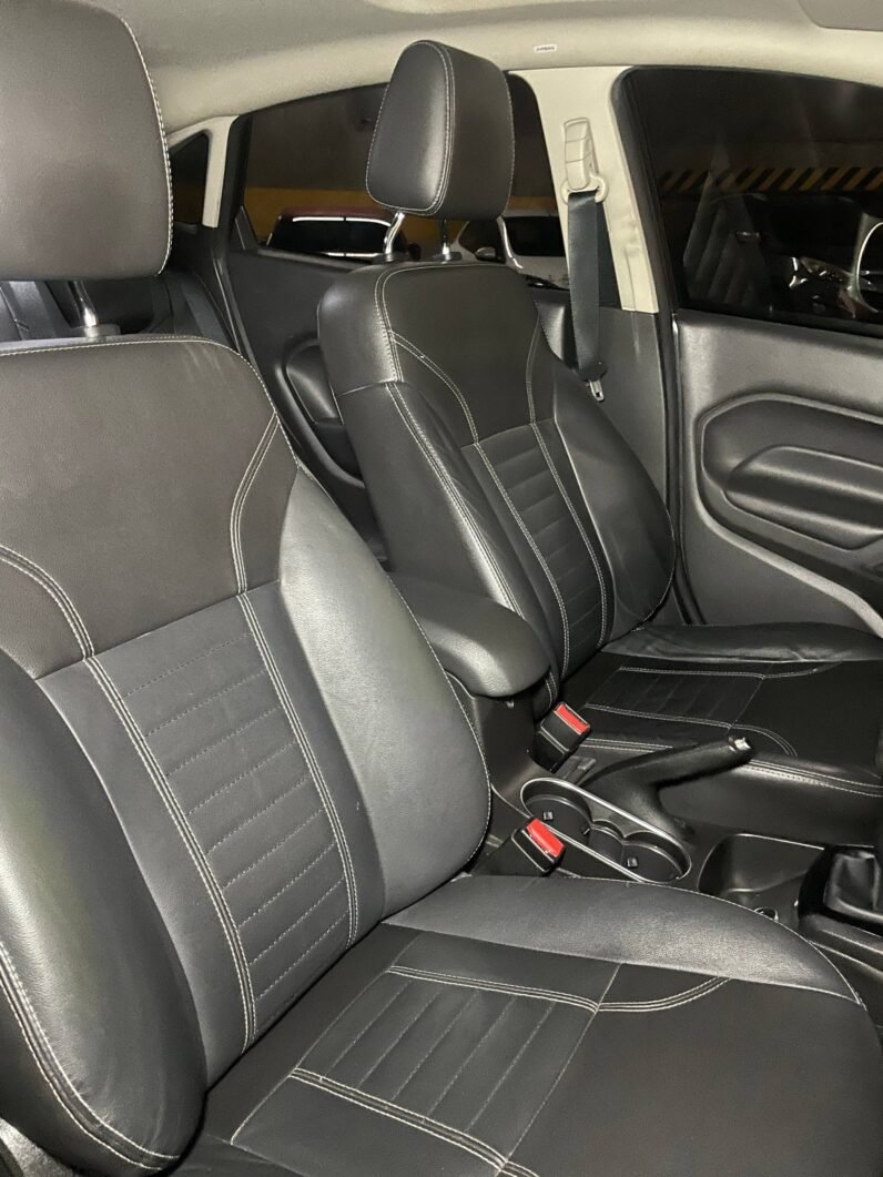 
								FORD FIESTA TITANIUM full									