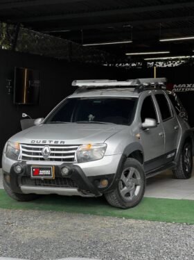 RENAULT DUSTER DYNAMIQUE 4X4 MT 2.0