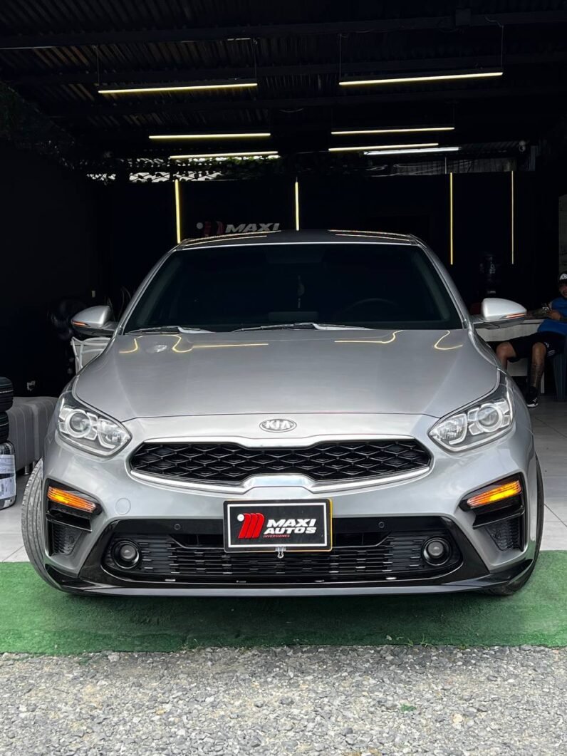 
								KIA CERATO VIVRO VIBRANT MT 1.6 full									