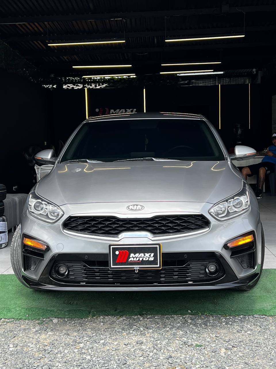 KIA CERATO VIVRO VIBRANT MT 1.6