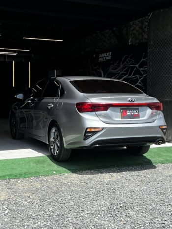 KIA CERATO VIVRO VIBRANT MT 1.6