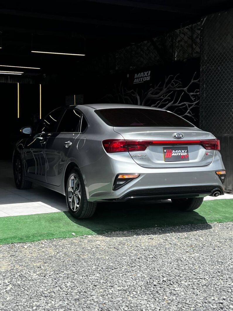
								KIA CERATO VIVRO VIBRANT MT 1.6 full									
