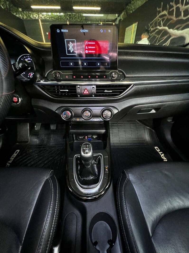 
								KIA CERATO VIVRO VIBRANT MT 1.6 full									