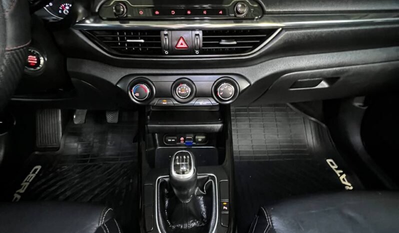 
								KIA CERATO VIVRO VIBRANT MT 1.6 full									