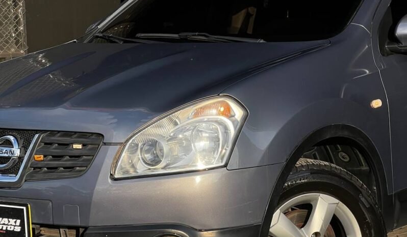 
								NISSAN QASHQAI AT 2.0 full									