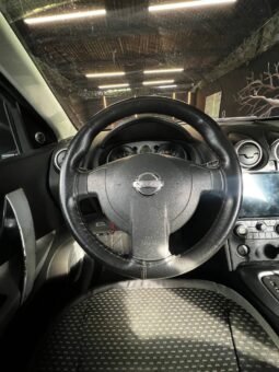 
										NISSAN QASHQAI AT 2.0 full									