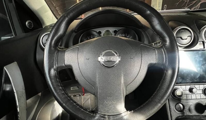 
								NISSAN QASHQAI AT 2.0 full									