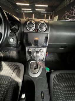 
										NISSAN QASHQAI AT 2.0 full									