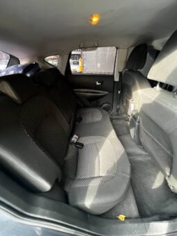 
										NISSAN QASHQAI AT 2.0 full									