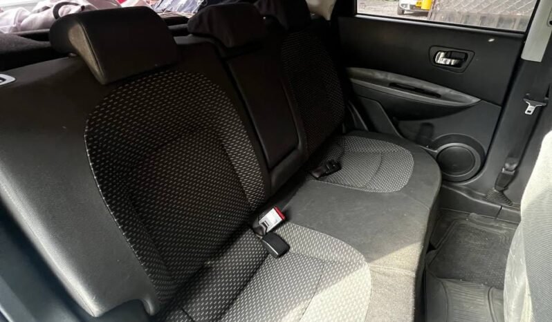 
								NISSAN QASHQAI AT 2.0 full									