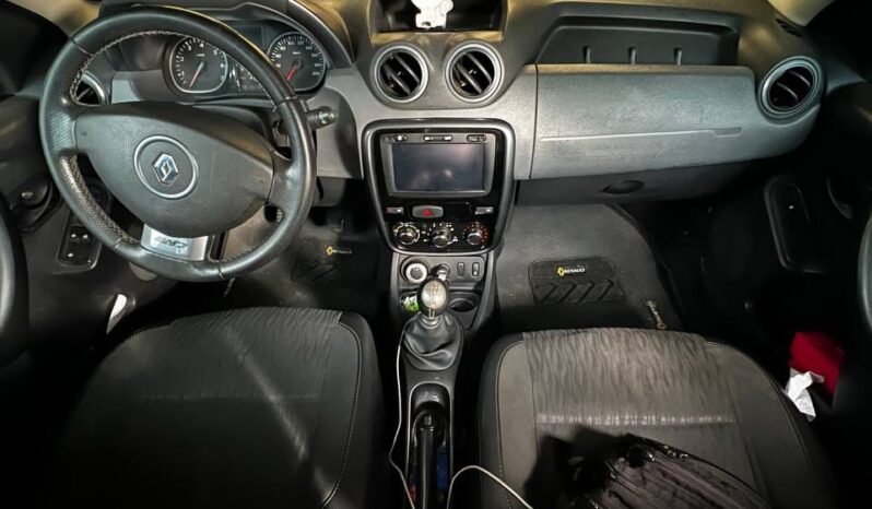 
								RENAULT DUSTER DYNAMIQUE 4X4 MT 2.0 full									