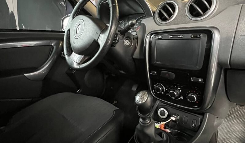 
								RENAULT DUSTER DYNAMIQUE 4X4 MT 2.0 full									