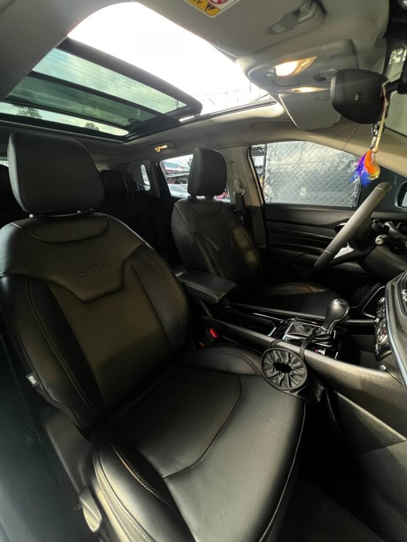 
								JEEP COMPASS LIMITED PLUS 1.4 full									
