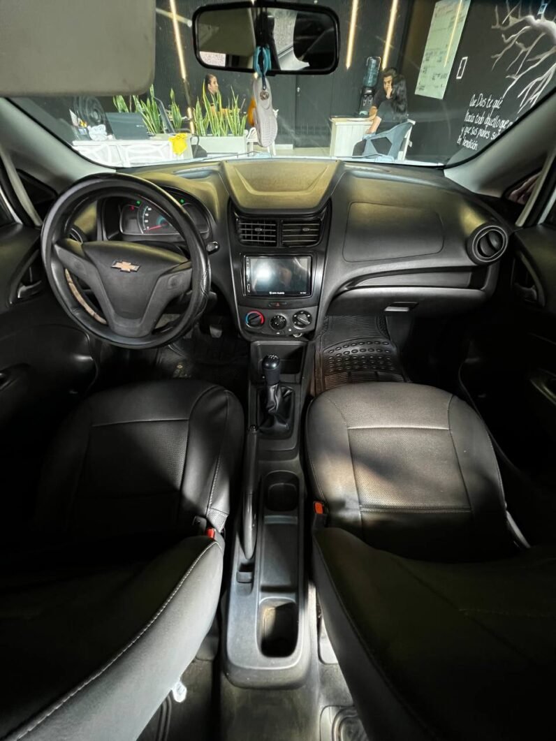 
								CHEVROLET SAIL LT SD 1.4L MT full									