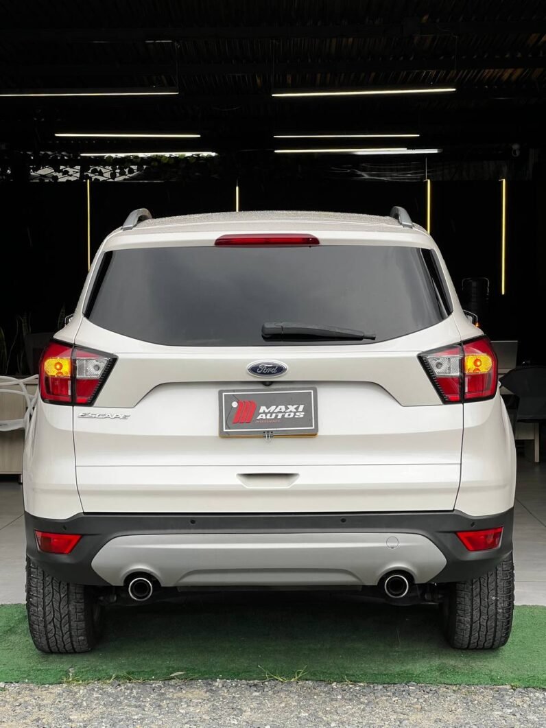 
								FORD ESCAPE SE 2.0L AT 4×2 full									