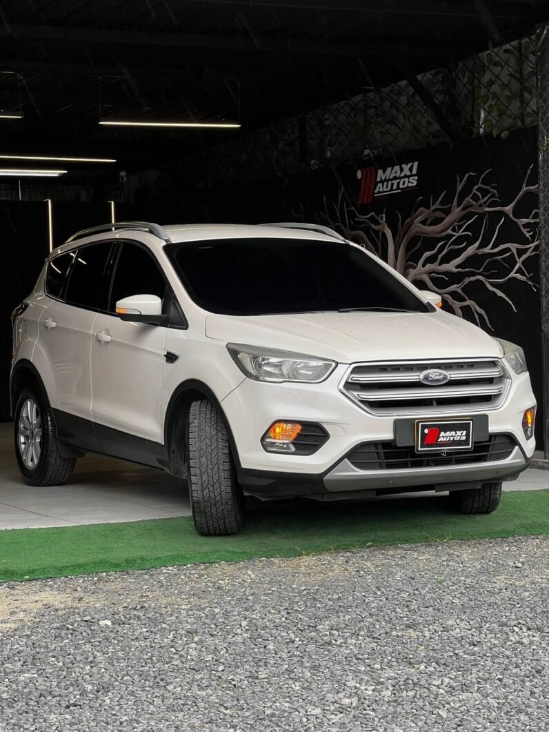 
								FORD ESCAPE SE 2.0L AT 4×2 full									