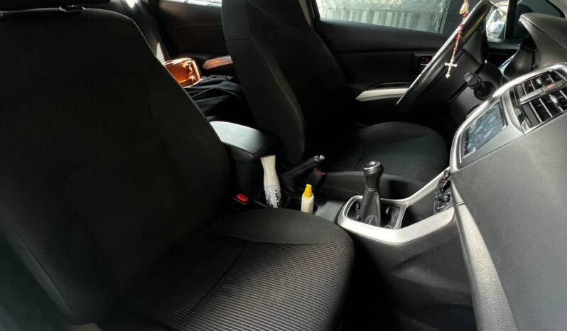 
								SUZUKI SCROSS 2WD MT GL1.6 4X2 full									