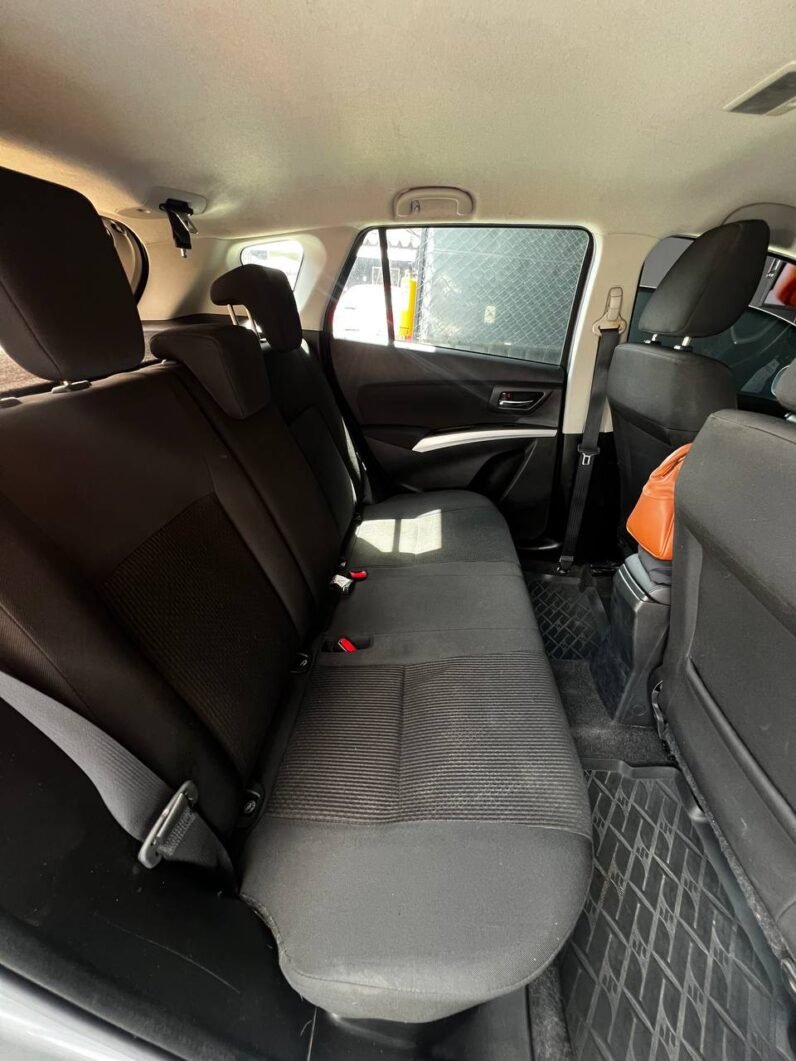 
								SUZUKI SCROSS 2WD MT GL1.6 4X2 full									