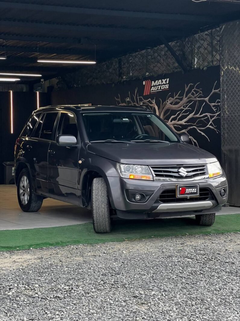 
								SUZUKI GRAND VITARA AT 2.4 4X2 full									