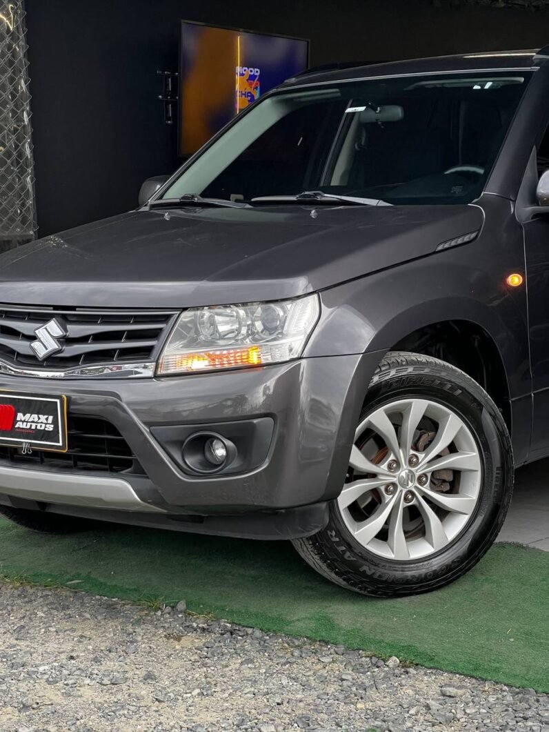 
								SUZUKI GRAND VITARA AT 2.4 4X2 full									