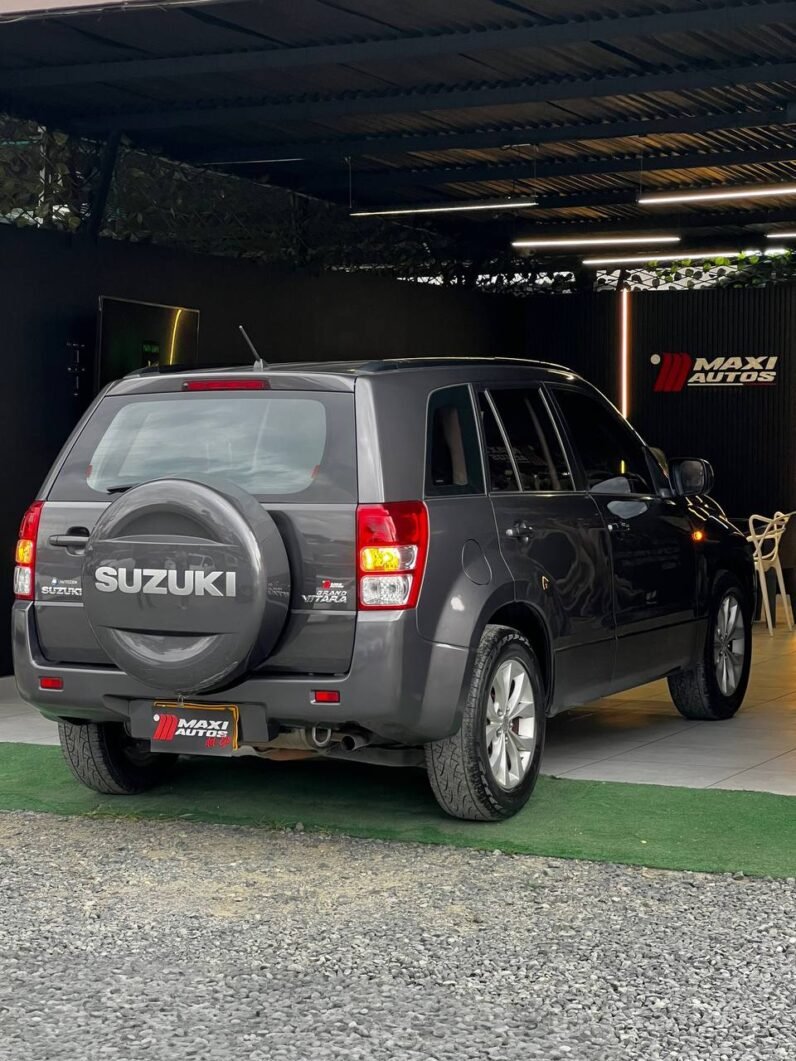 
								SUZUKI GRAND VITARA AT 2.4 4X2 full									