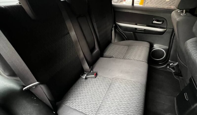 
								SUZUKI GRAND VITARA AT 2.4 4X2 full									
