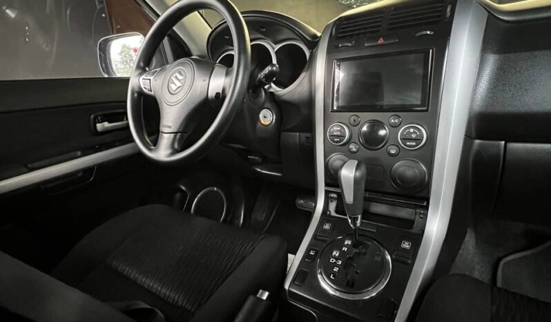 
								SUZUKI GRAND VITARA AT 2.4 4X2 full									