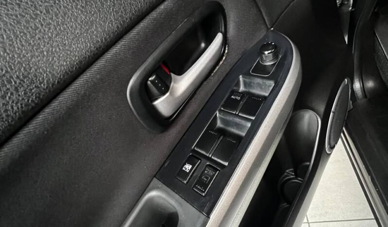 
								SUZUKI GRAND VITARA AT 2.4 4X2 full									