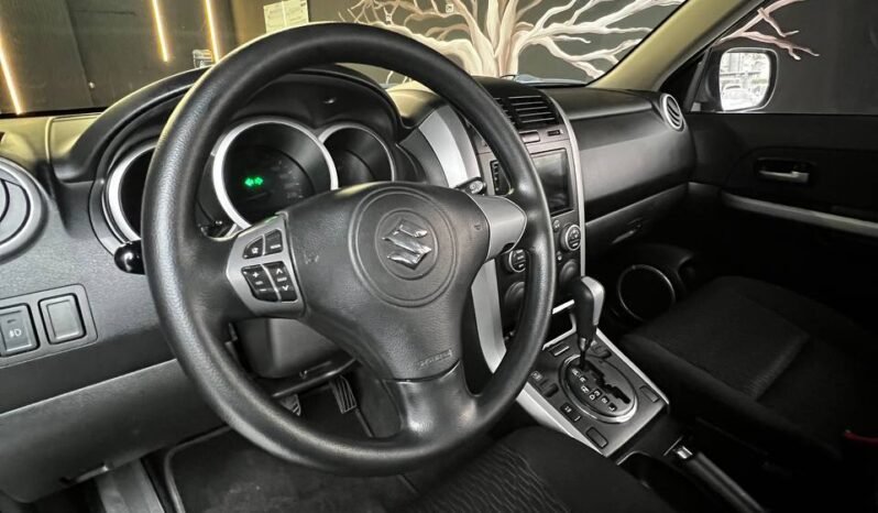 
								SUZUKI GRAND VITARA AT 2.4 4X2 full									