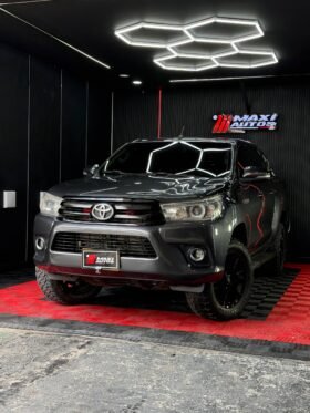 TOYOTA HILUX 2.8 DIESEL AT 4X4