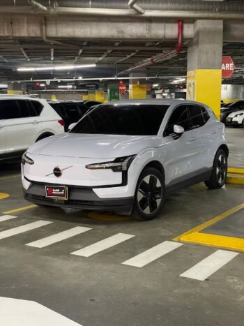 VOLVO EX30 CORE AT ELECTRICO