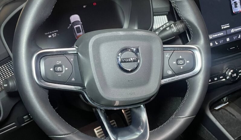 
								VOLVO XC40 PURE RECHARGE ELECTRICA AT full									