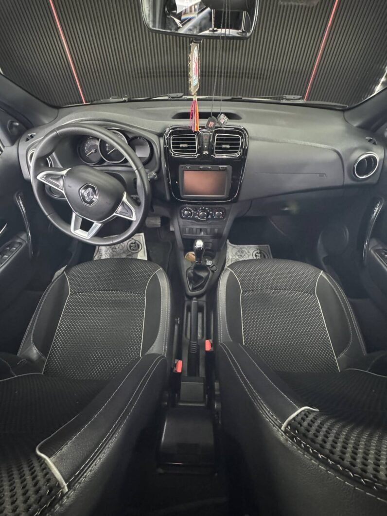 
								RENAULT STEPWAY INTENS AT full									