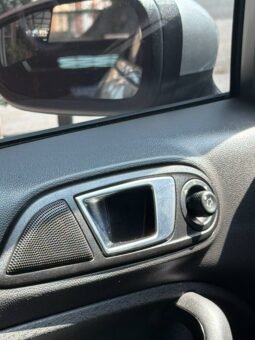 
										FORD FIESTA TITANIUM AT 1.6 full									