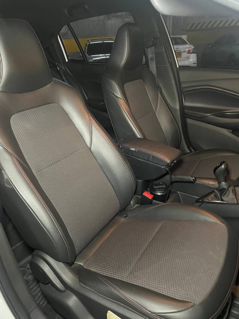 
								CHEVROLET ONIX RS MT HB full									