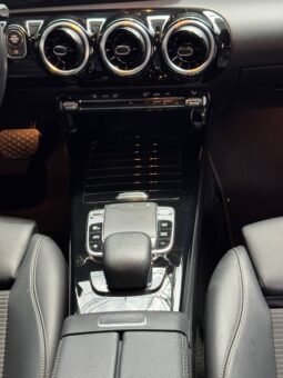 
										MERCEDES-BENZ A200 AT 1.3CC TURBO full									