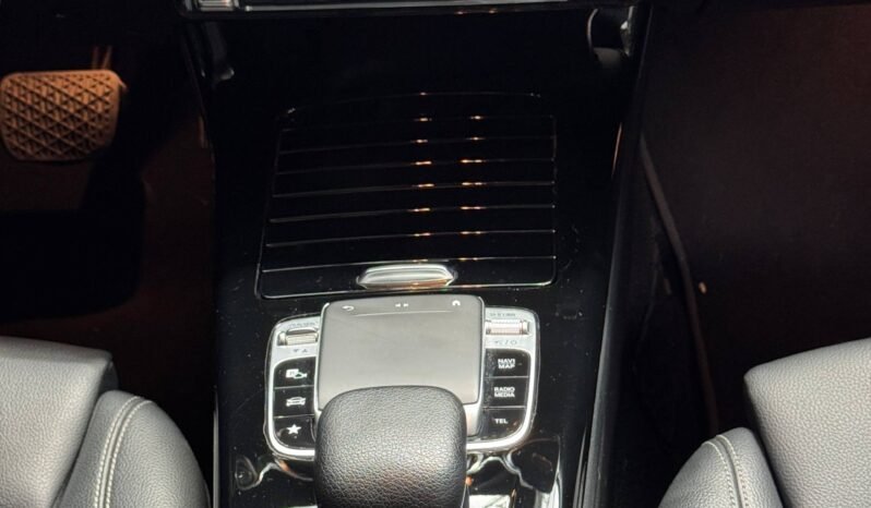 
								MERCEDES-BENZ A200 AT 1.3CC TURBO full									