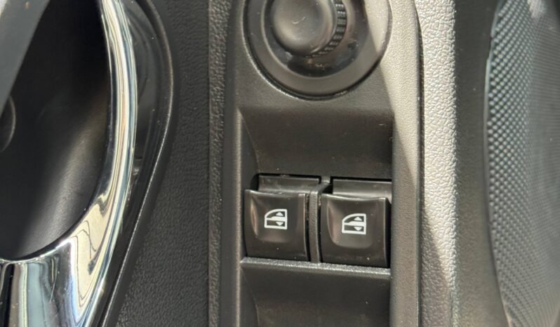 
								RENAULT DUSTER DYNAMIQUE AT 4X2 2.0 full									