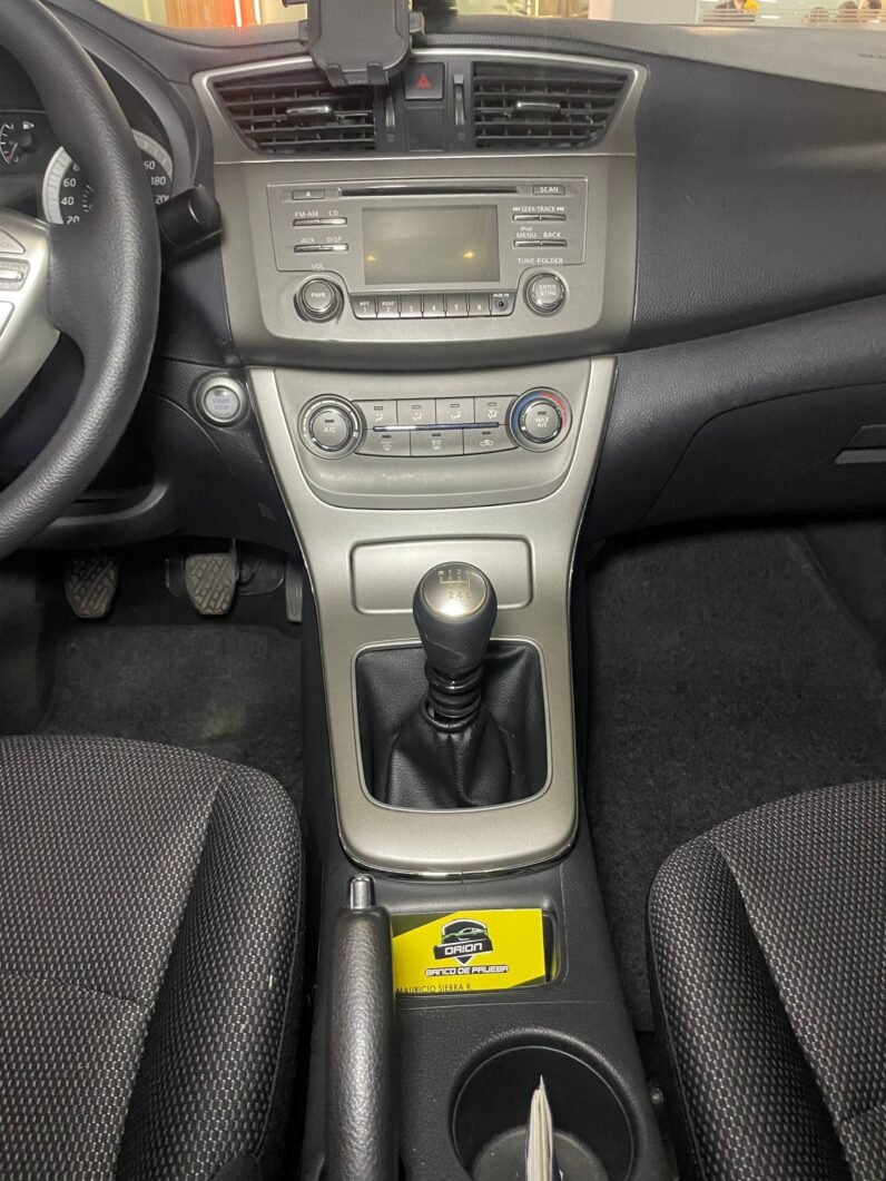 
								NISSAN SENTRA B17 ADVANCE  MT 1.8 full									