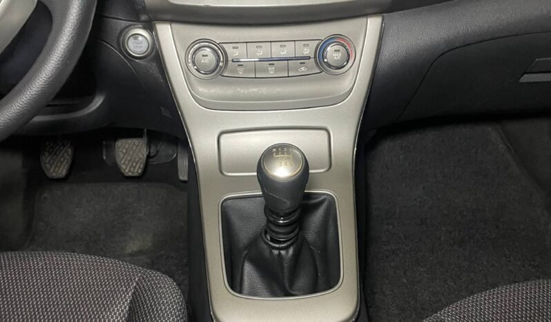 
								NISSAN SENTRA B17 ADVANCE  MT 1.8 full									