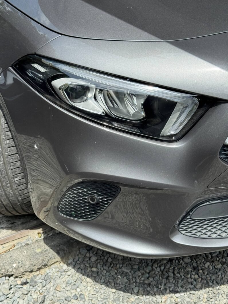 
								MERCEDES-BENZ A200 AT 1.3CC TURBO full									
