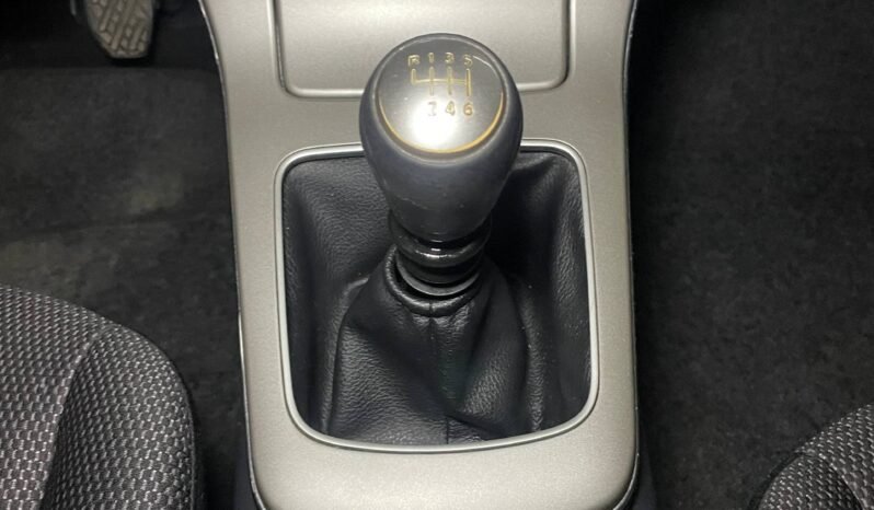 
								NISSAN SENTRA B17 ADVANCE  MT 1.8 full									