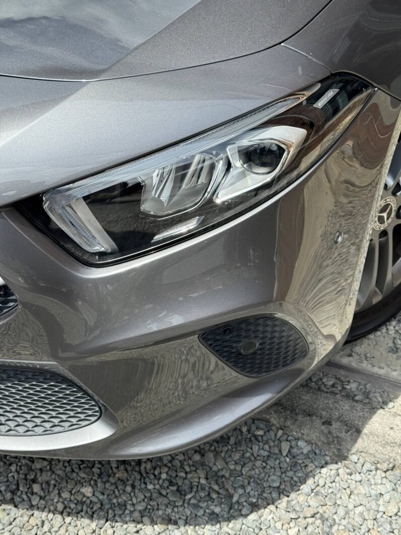 
								MERCEDES-BENZ A200 AT 1.3CC TURBO full									