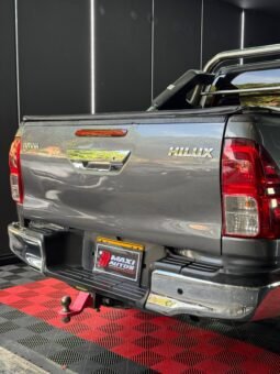 
										TOYOTA HILUX 2.8 DIESEL AT 4X4 full									