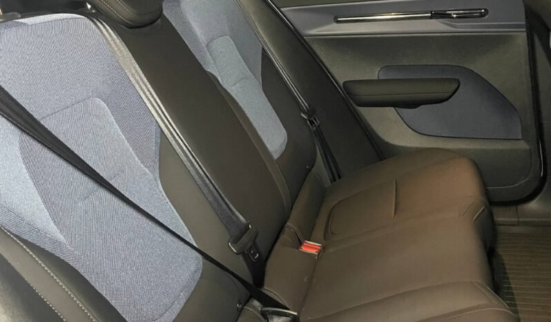 
								VOLVO EX30 CORE AT ELECTRICO full									