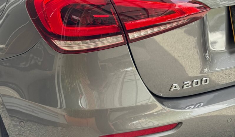 
								MERCEDES-BENZ A200 AT 1.3CC TURBO full									