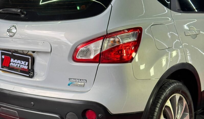 
								NISSAN QASHQAI AT 2.0 full									