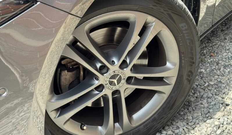 
								MERCEDES-BENZ A200 AT 1.3CC TURBO full									