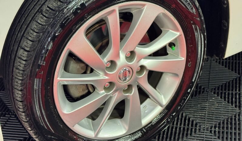 
								NISSAN SENTRA B17 ADVANCE  MT 1.8 full									